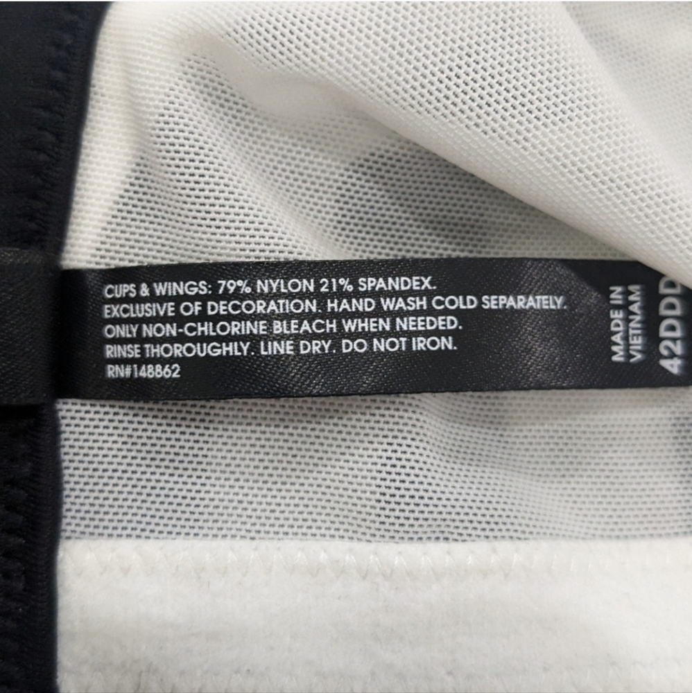 Torrid Curve 360 Back Smoothing Push-Up Plunge Br… - image 8